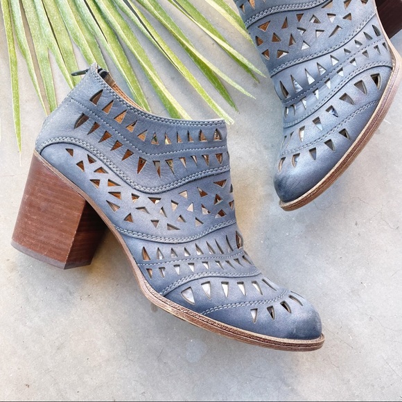Sofft Shoes - SOFFT Westwood Leather Perforated Cutout Booties